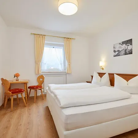 Gaestehaus Zugspitz - Ohne Verpflegung 3*