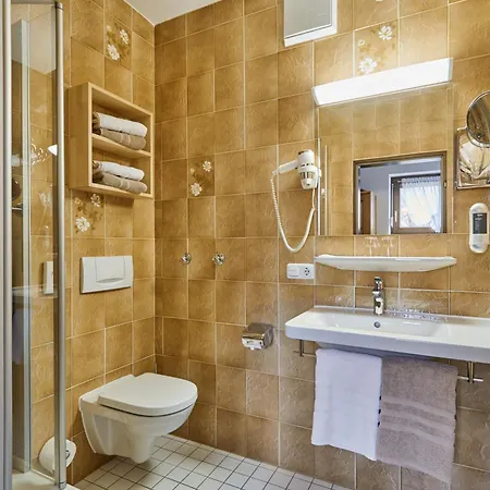 Gaestehaus Zugspitz - Ohne Verpflegung Pensionat 3*