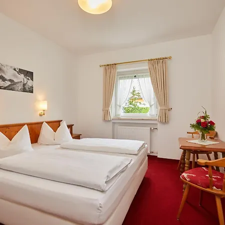 Gaestehaus Zugspitz - Ohne Verpflegung Pensionat 3*
