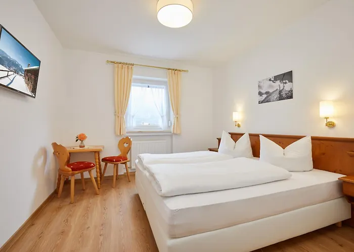 Gaestehaus Zugspitz - Ohne Verpflegung 3*